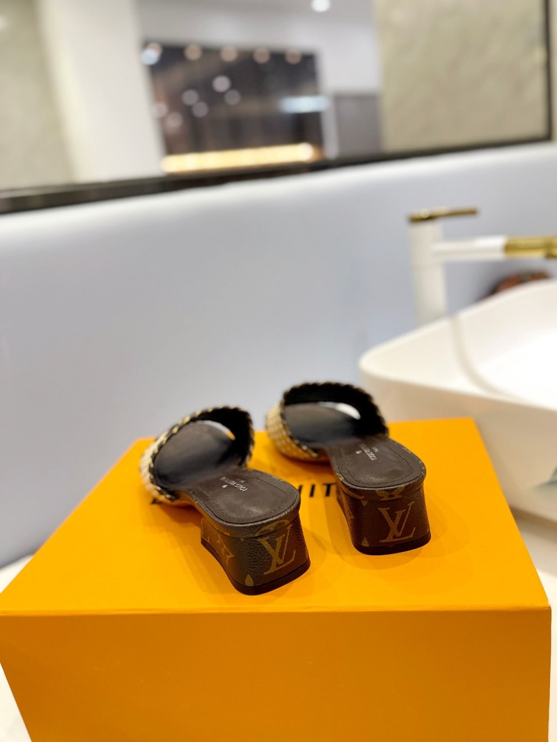 Louis Vuitton Slippers